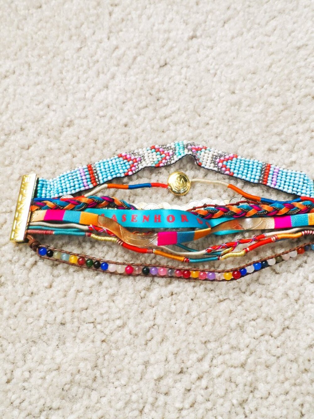 Hipanema multi-strand magnetic clasp bracelet  boho-chic design elements - Picture 8 of 9